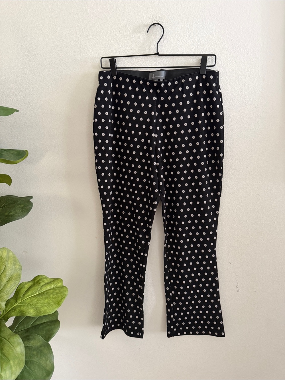 Black Daisy Print Stretch Pants - Anthropologie